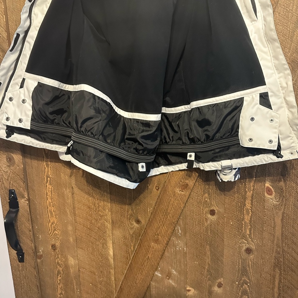 Aperture Snowboard Jacket - Picture 6 of 10